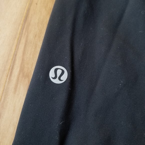 SOLD- Lululemon Fast and Free Crop - Picture 5 of 8